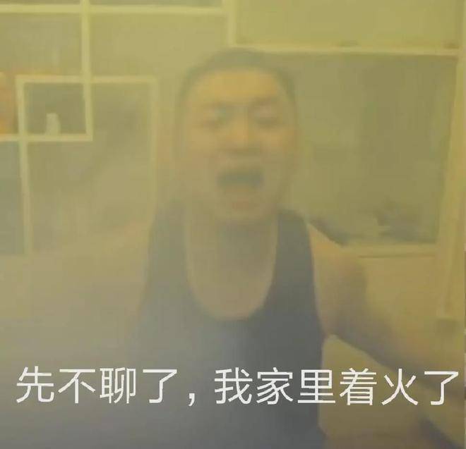 悉尼AV男优在家拍片声音太大，邻居吓到腿软报警！