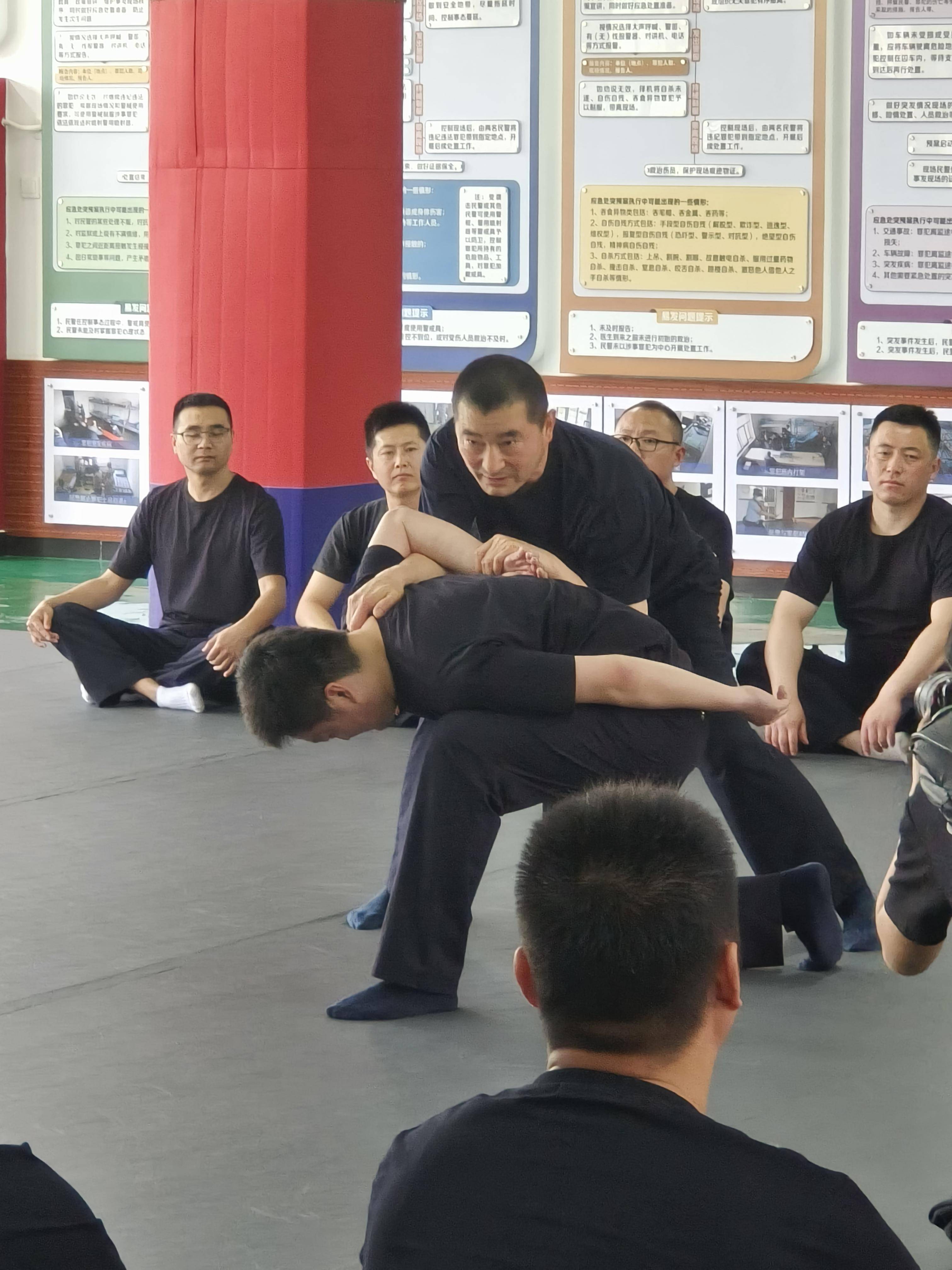3年实战大练兵开启!北京监狱戒毒警察练什么,怎么练?