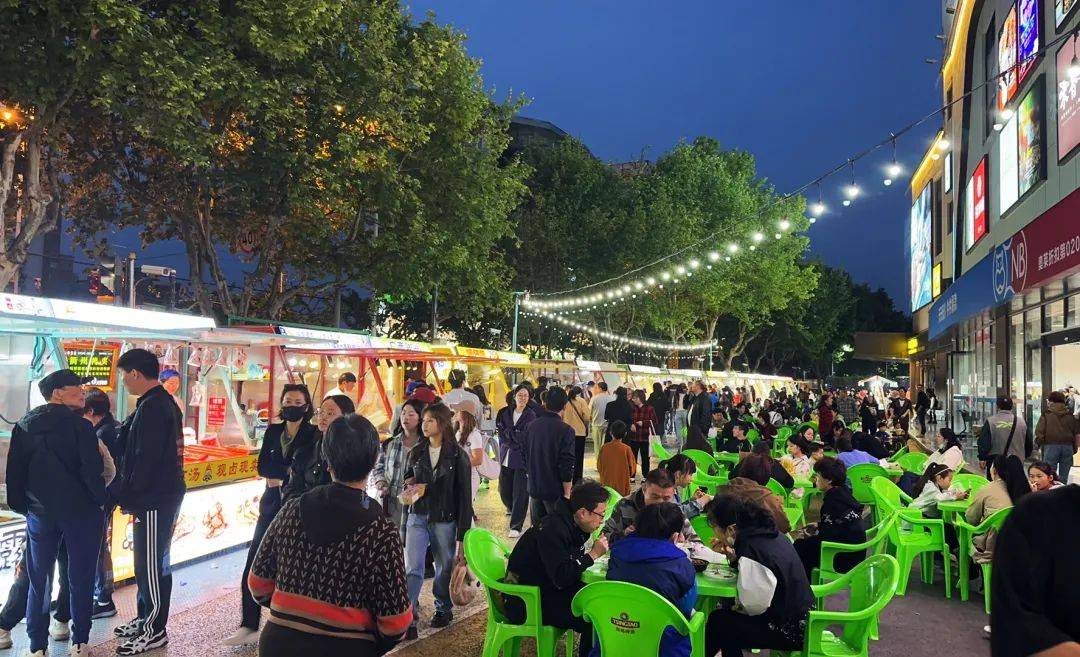宝山这场夜市火爆开业啦!各地美食汇聚,打造夜生活好去处
