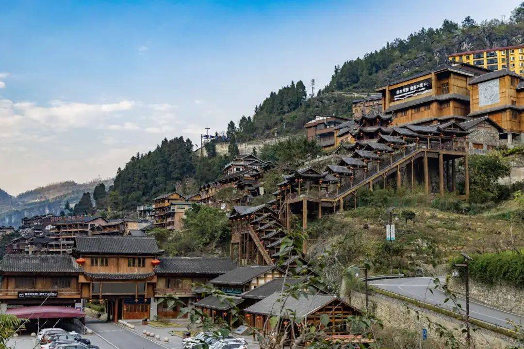 上次介绍了龙潭古镇及王家大院,接下来我们来到了乌江·龚滩古镇