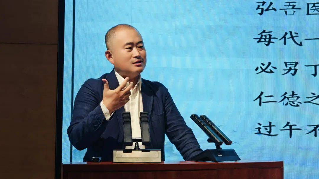 "创业奋斗 就在吉林"梅河口市统一战线青年宣讲报告会暨校园招聘会