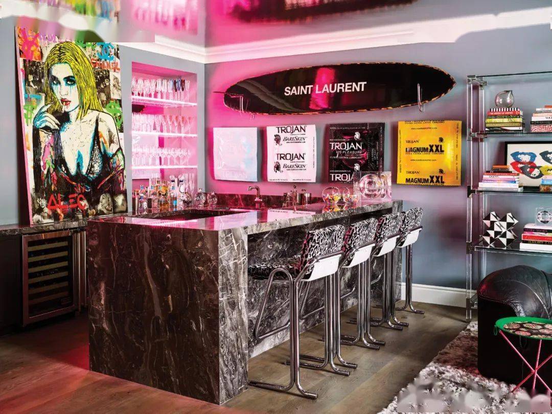 酒吧的设计很有意思开趴畅饮那是必须的解禁后邀请朋友来家里但身为