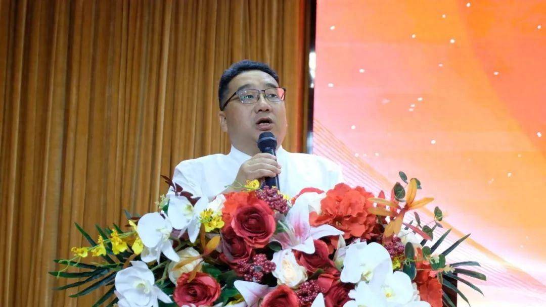 西安市育才中学校长沙涛在2024届高三毕业典礼上的讲话