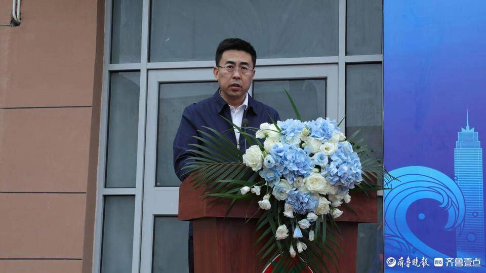 为提升孩子们的科学素养,烟台市科学技术协会还组织天文专家进校园