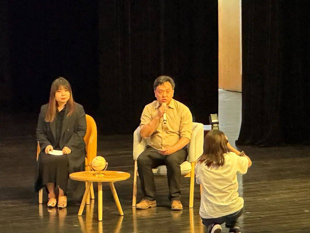 聚焦协同育人,优化养育环境 ——上海市泾南中学参加洋泾学区校家社