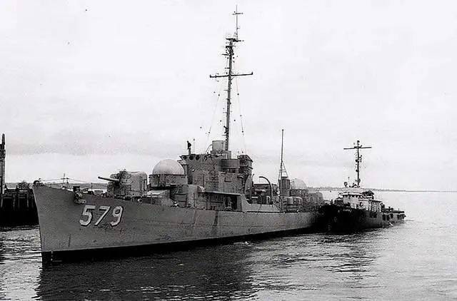 "太原"号原为美国"拉德罗"(rudderow)级护航驱逐舰, 1944年服役,原名"