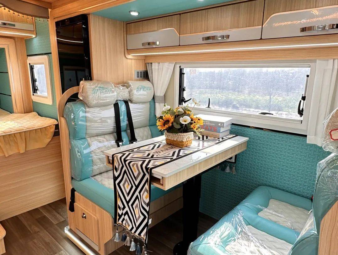 赛沸尔c620双拓展房车 宽阔实用空间 旅途移动之家