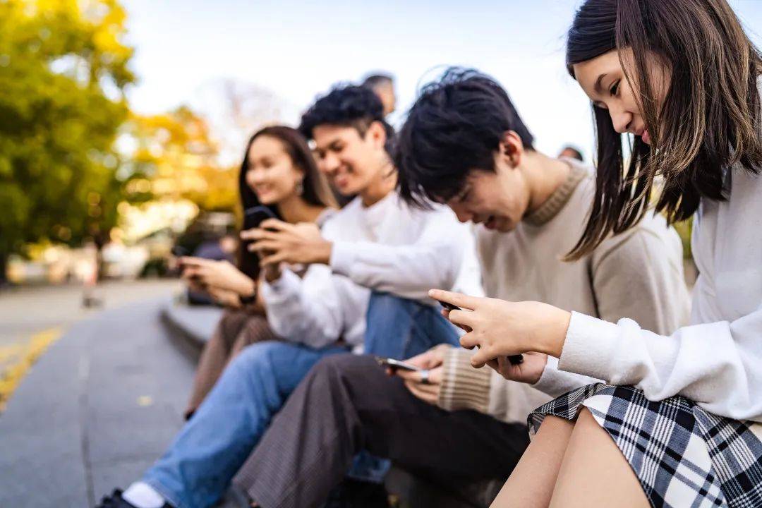 年轻人为什么应该多投资股票？