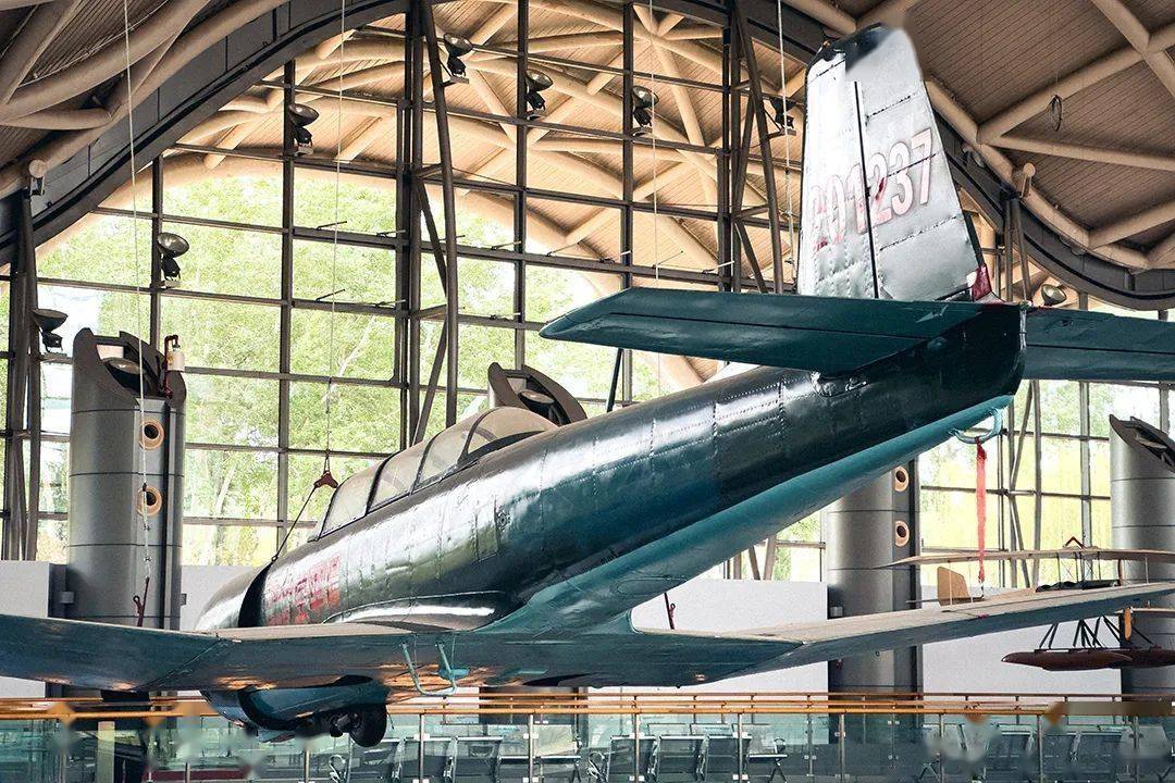 再者,不知大家有否注意到,在民航博物馆展出的这些飞机和发动机展品