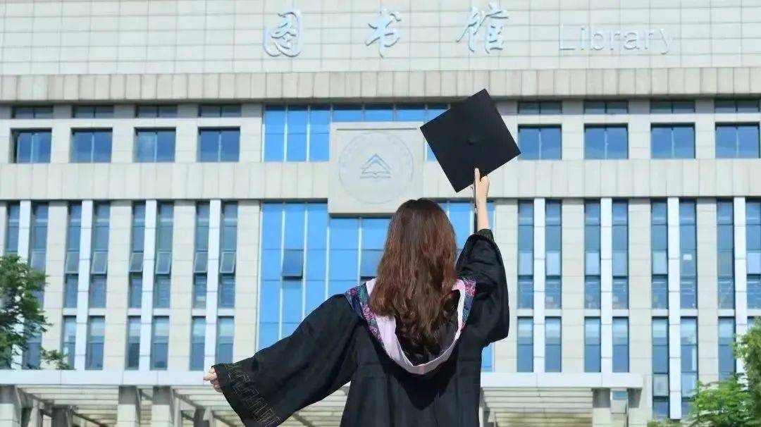 请收下这份学位服拍照指南!