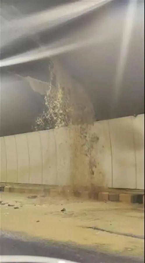 越闹越大!隧道出现渗水情况,现场如同水帘洞,通车时间不足3年