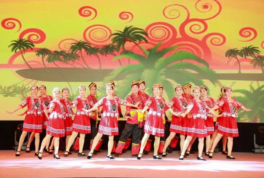 16支队伍决战美兰区第三届"美兰杯"广场舞比赛,究竟谁才是"舞王"?