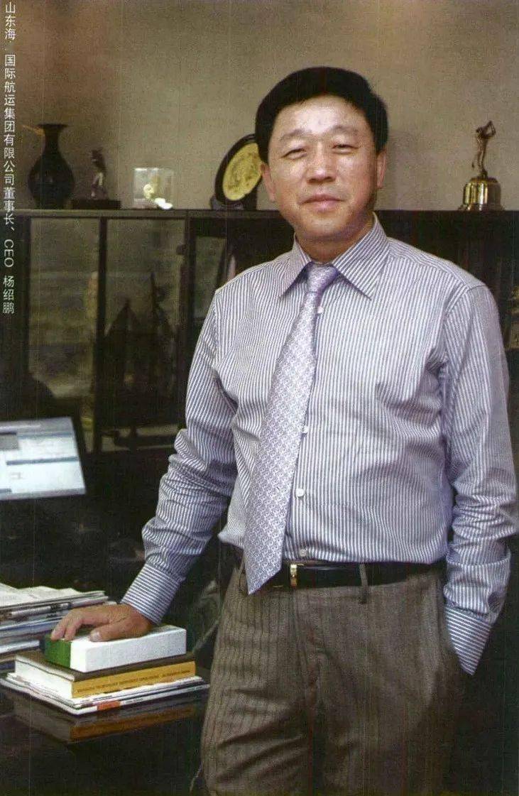 他,昔日青岛码头工人,缔造全球最会赚钱海运公司!