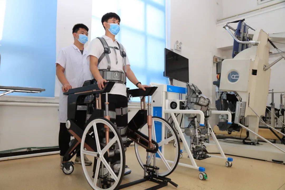 【汤医科普】下肢外骨骼机器人简介及其在康复领域的应用