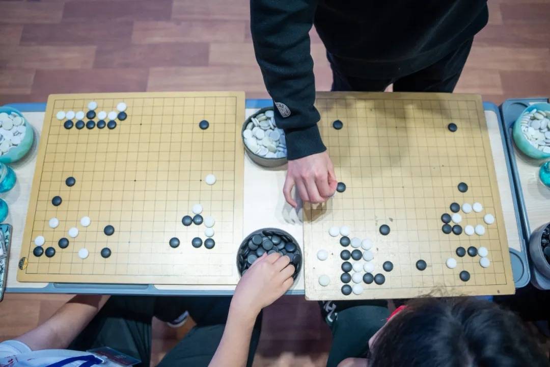 贵州省围棋棋王进校园活动在贵州理工学院举行