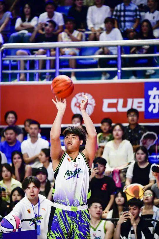 睿不留遗憾2024年第26届cubal男子一级联赛正在进行中,宁波大学挺进了