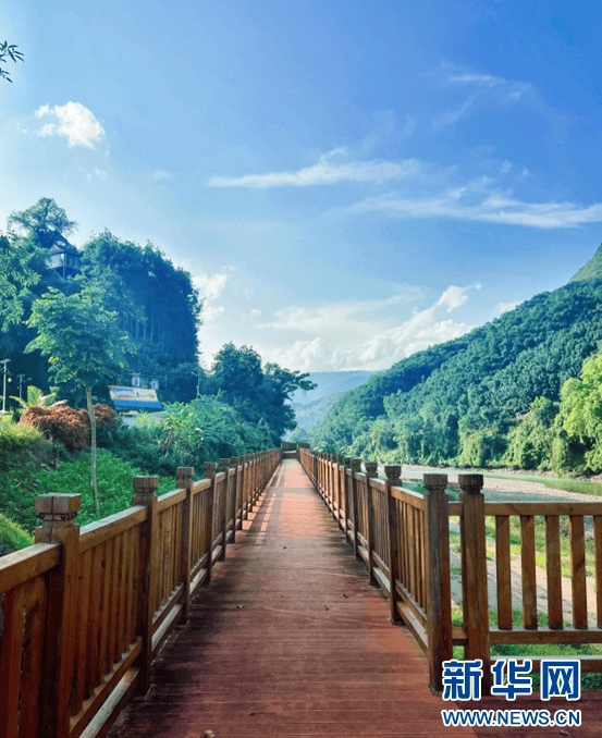 来三江环绕的普洱江城县 感受如画的民族风情_小渔村_发展_整董镇