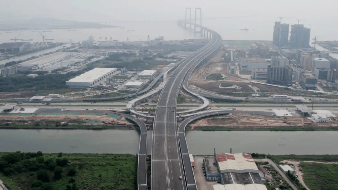 作为深中通道的直接连接线,中开高速是江门抢抓大桥经济的关键通道