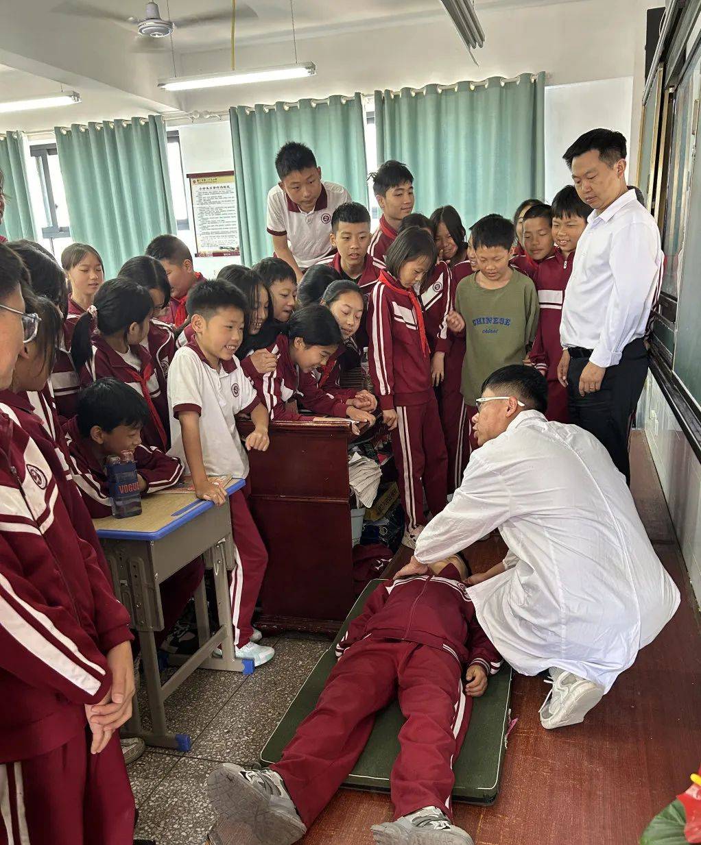 预防溺水 安全一"夏" 万山出实招