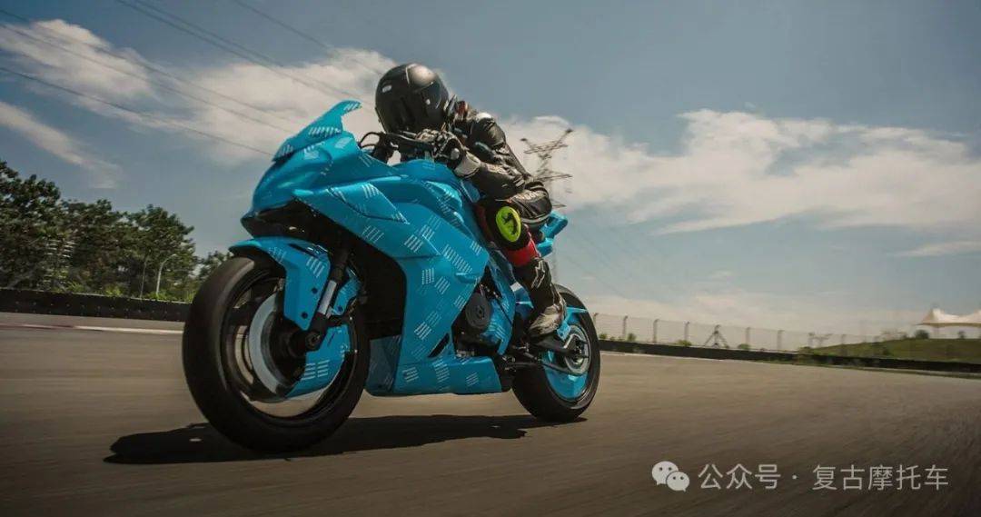 春风500sr四缸跑车专利曝光,剑指川崎zx-4rr!