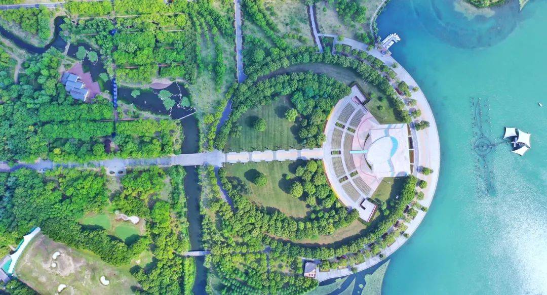 如同一片隐于城市的"小森林",这些张家港的"后花园",凤凰山景区