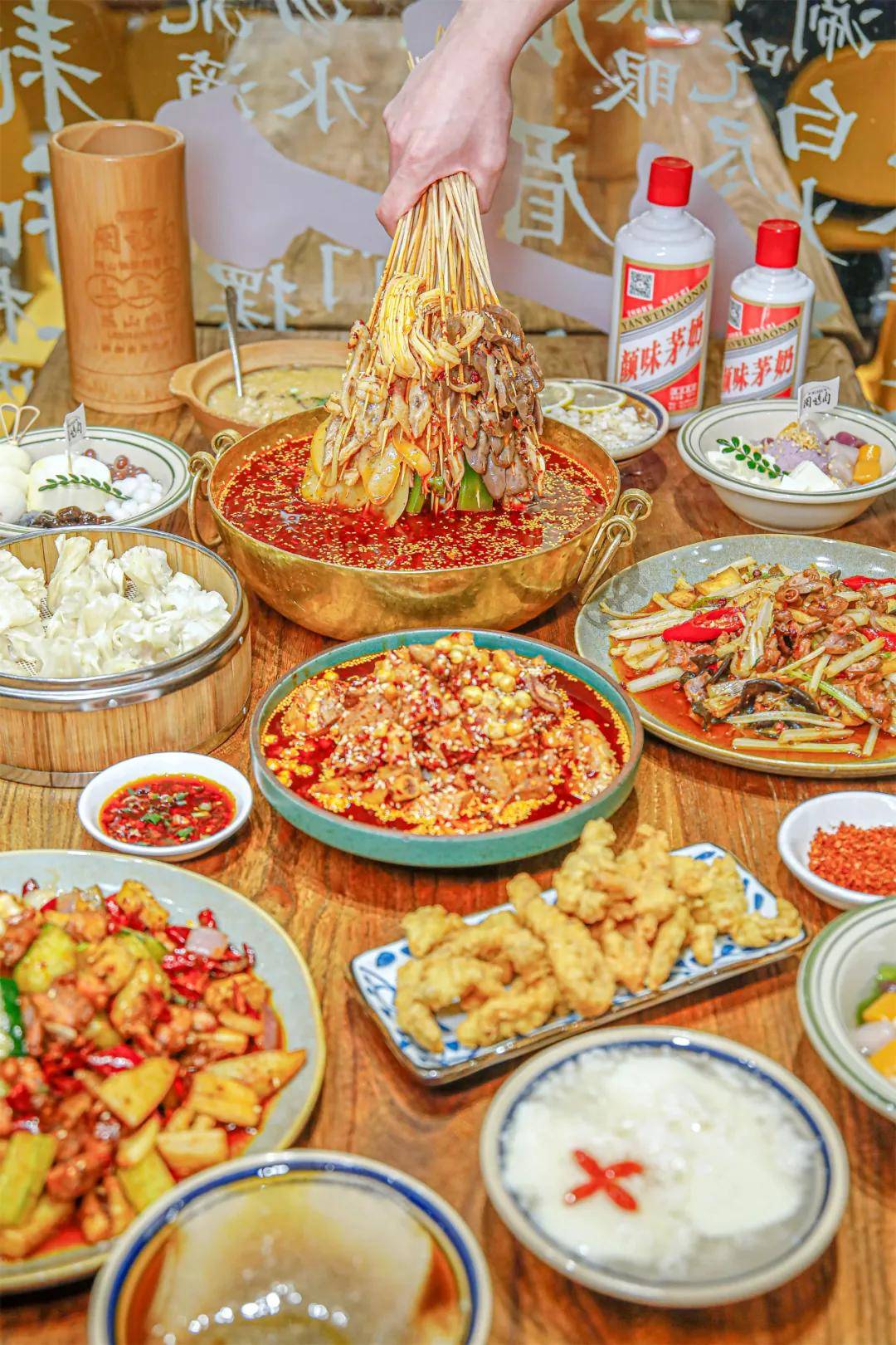 张公桥美食街上国新办新闻发布会啦!又火了!