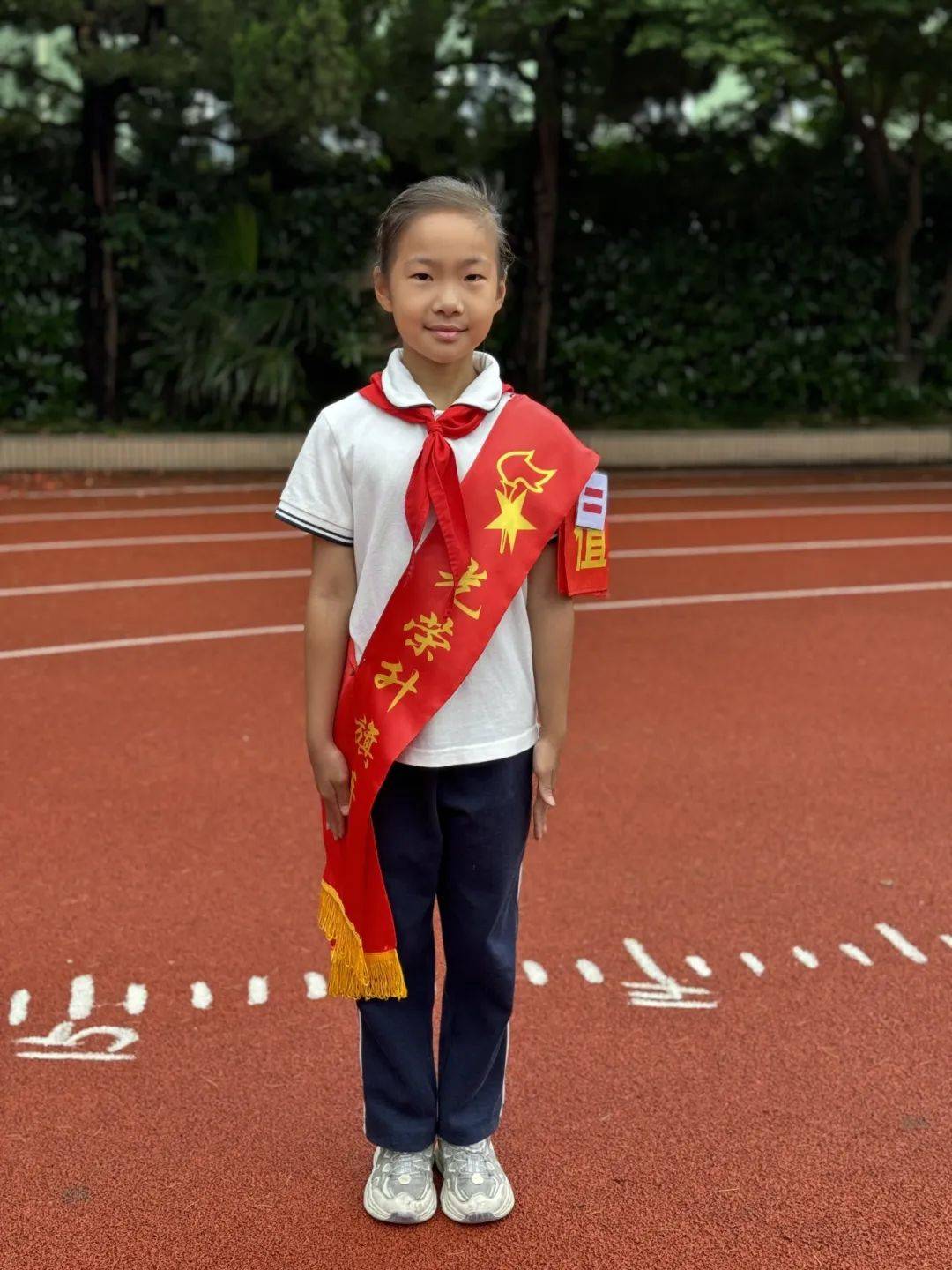 国旗下成长丨长宁实验小学2023学年第二学期第十五周光荣升旗手事迹