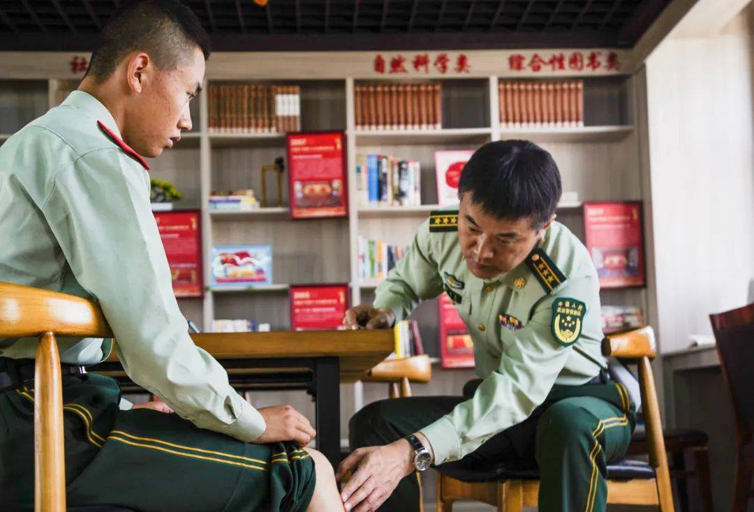 武警内蒙古总队"五个服务"下基层活动侧记⑤——走进鄂尔多斯支队