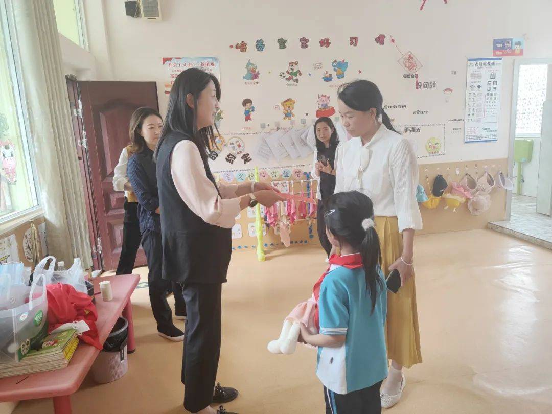 副市长魏妮娅到永胜县调研留守儿童受教育情况