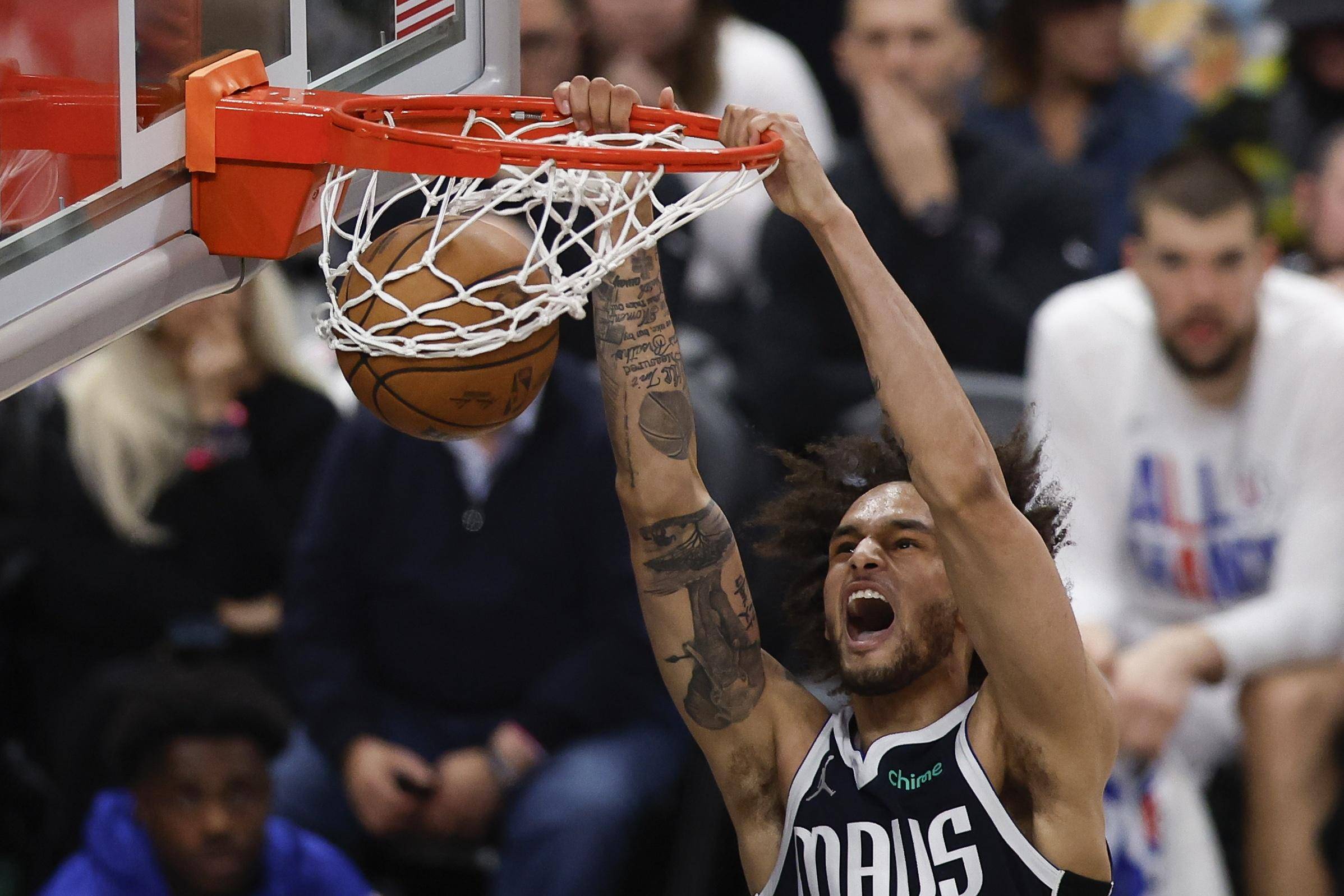 独行侠重返决赛但这次不再是单核模式 这一波哈里森处在大气层