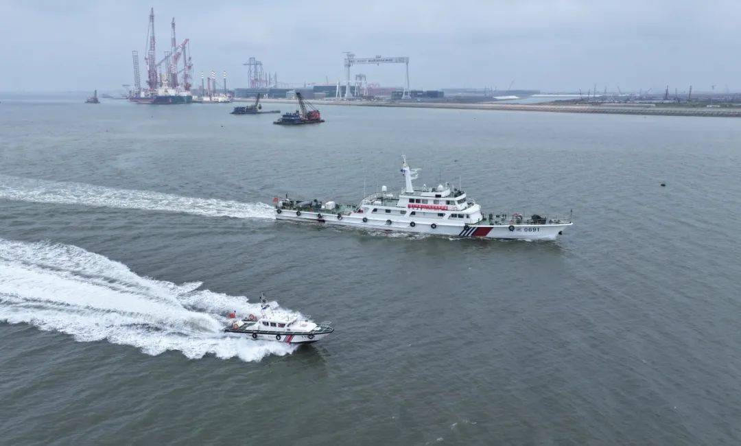 "安全生产月"首日 南通海事局在行动!