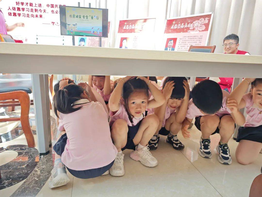 新时代文明实践丨"童"享欢乐缤纷"六一"_活动_和平村_实验幼儿园