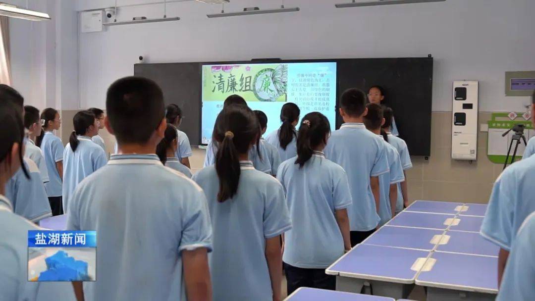 乔子嘉所在的盐湖区第十实验学校是一所新建校,自建校以来,学校始终