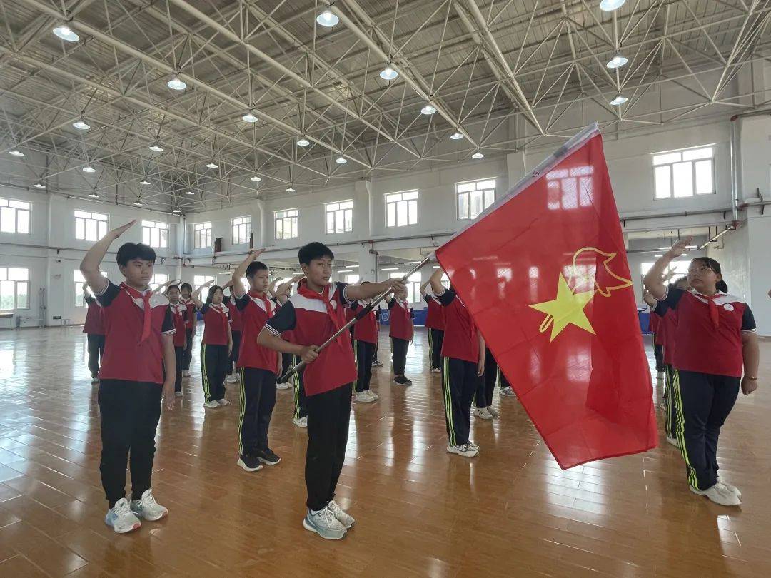 红领巾爱祖国,永远跟党走--邢台市第八中学开展"红邻巾爱祖国"主题