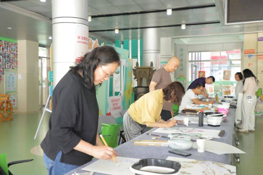 【朴园·画家进校园】临沂市文化馆(临沂画院,临沂市美术馆)"迎六一