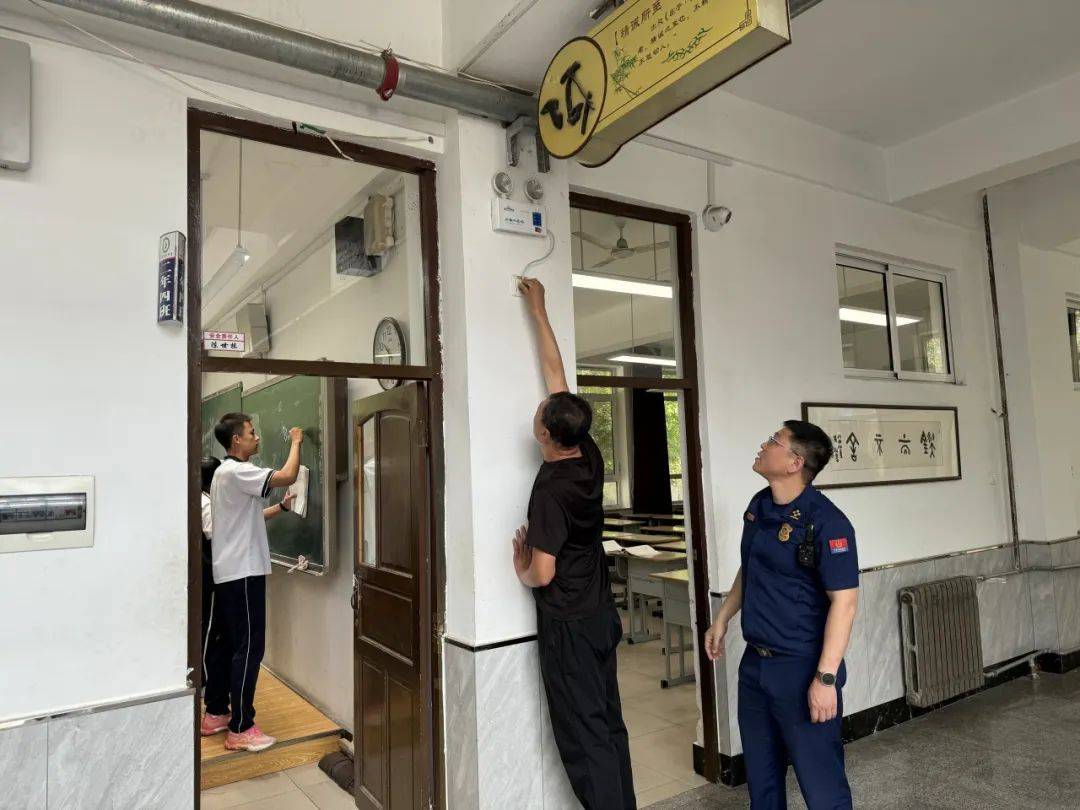 护航高考|营口消防鲅鱼圈大队深入高考考点开展消防安全检查_工作_灭火_场所