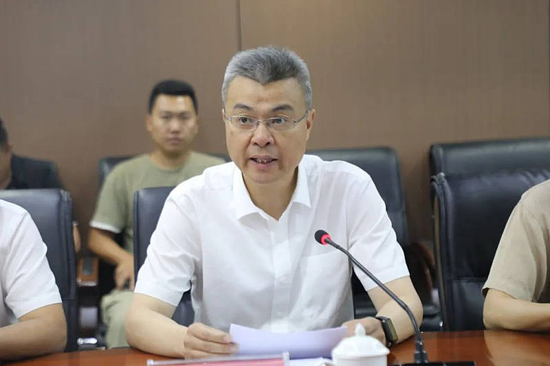 县委常委,政府副县长翟菁主