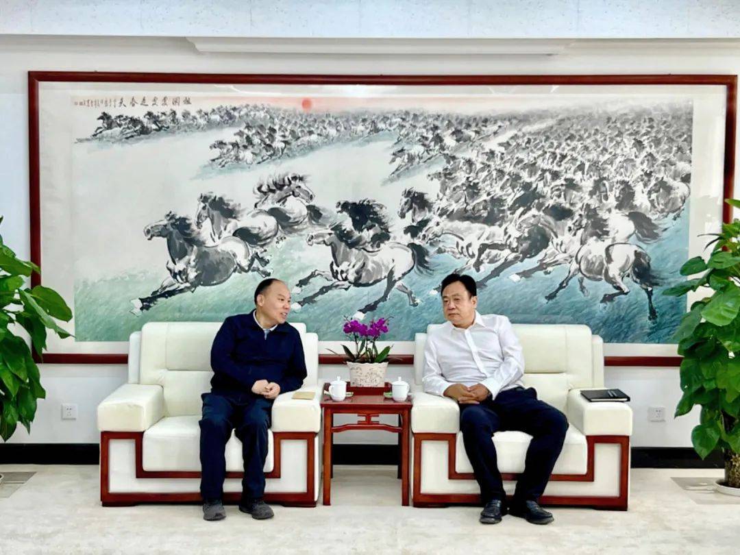 杨逢春赴海西州茫崖市调研代表工作