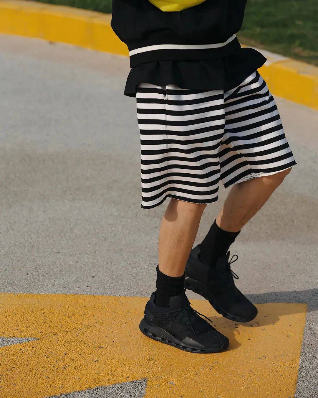 轻,软,护脚不伤膝,狂跑脚底也不疼不酸!