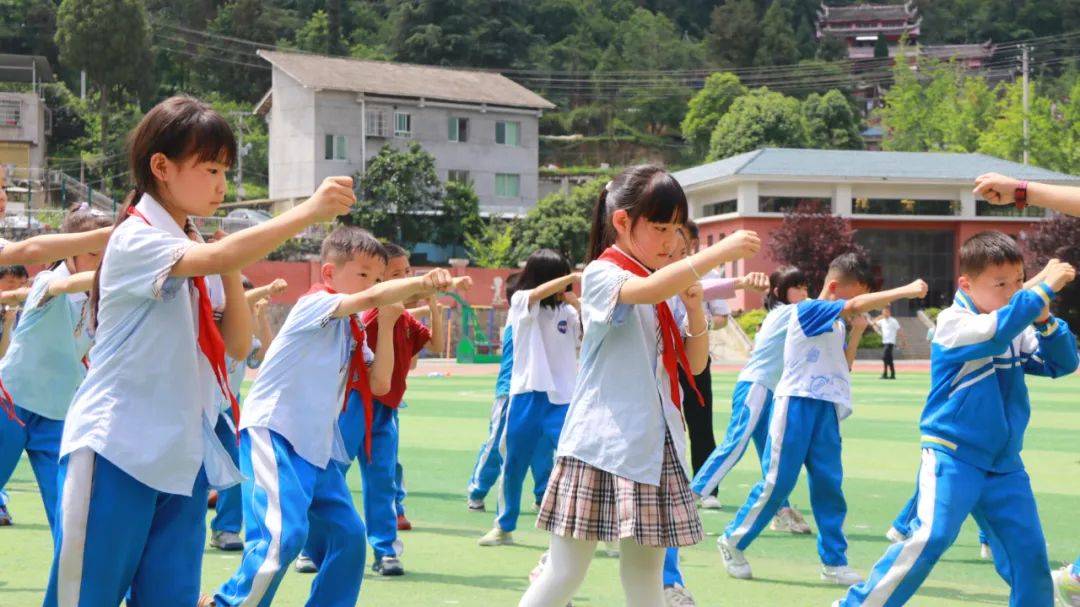 【文明校园】绥阳:"拳击操"特色大课间燃动校园