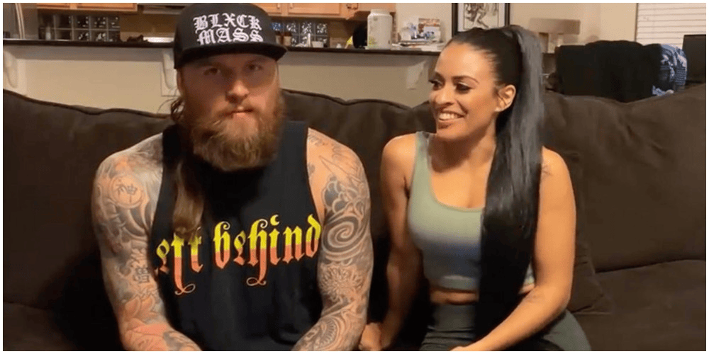 处于休战期,因此wwe方面对于雷娅·里普利是否亮相aew后台不会太介意