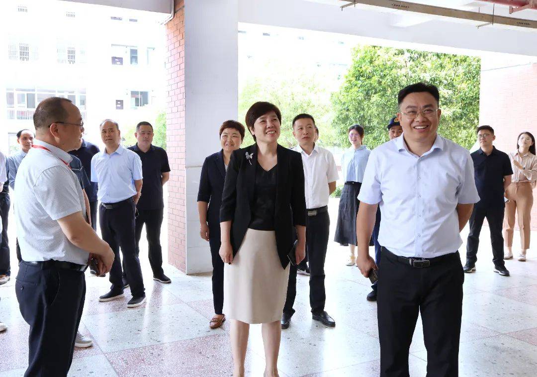 区委统战部部长田军,区委常委,区委办主任易俊良,区委常委,副区长方腊