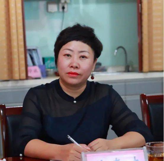 承德避暑山庄企业集团股份有限公司公关经理赵世华发言省信用协会会员