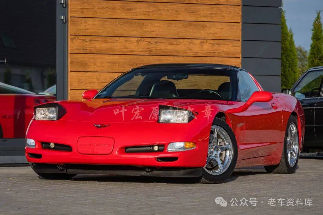 雪佛兰克尔维特(c5)应该在克尔维特跑车诞生40周年纪念的1993年推出