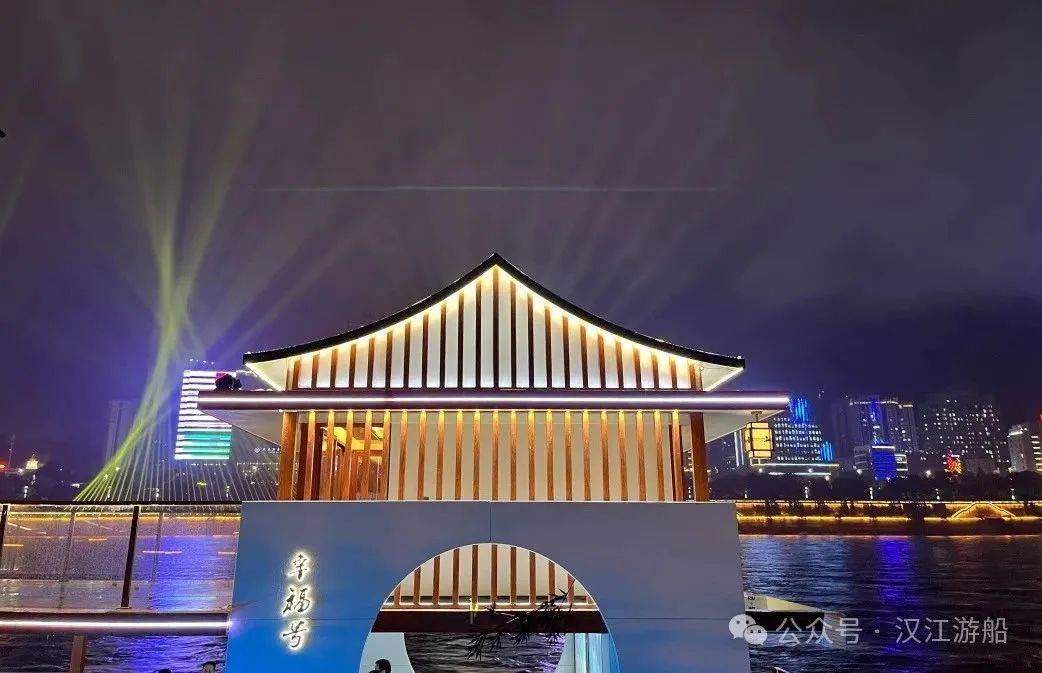 以西城坊街区为起点,途径-西城阁-安康移民博物馆-汉江大剧院-东坝
