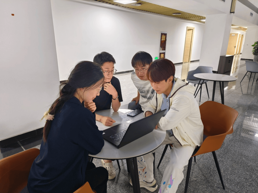 我校在"挑战杯"陕西省大学生创业计划竞赛中再创佳绩!