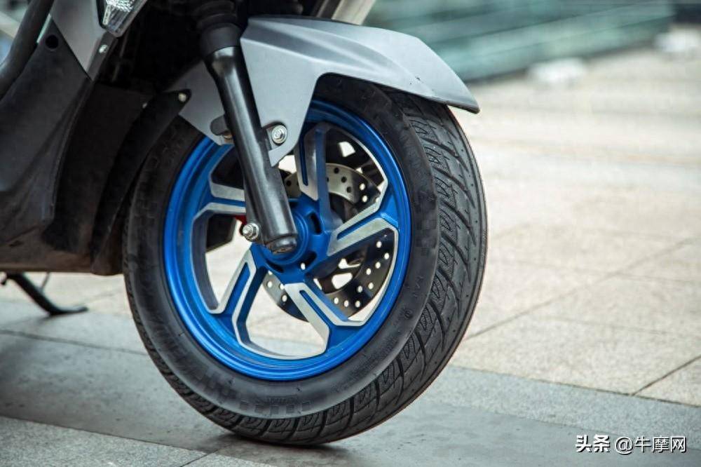 通勤撒欢两不误——建大k6025半热熔轮胎