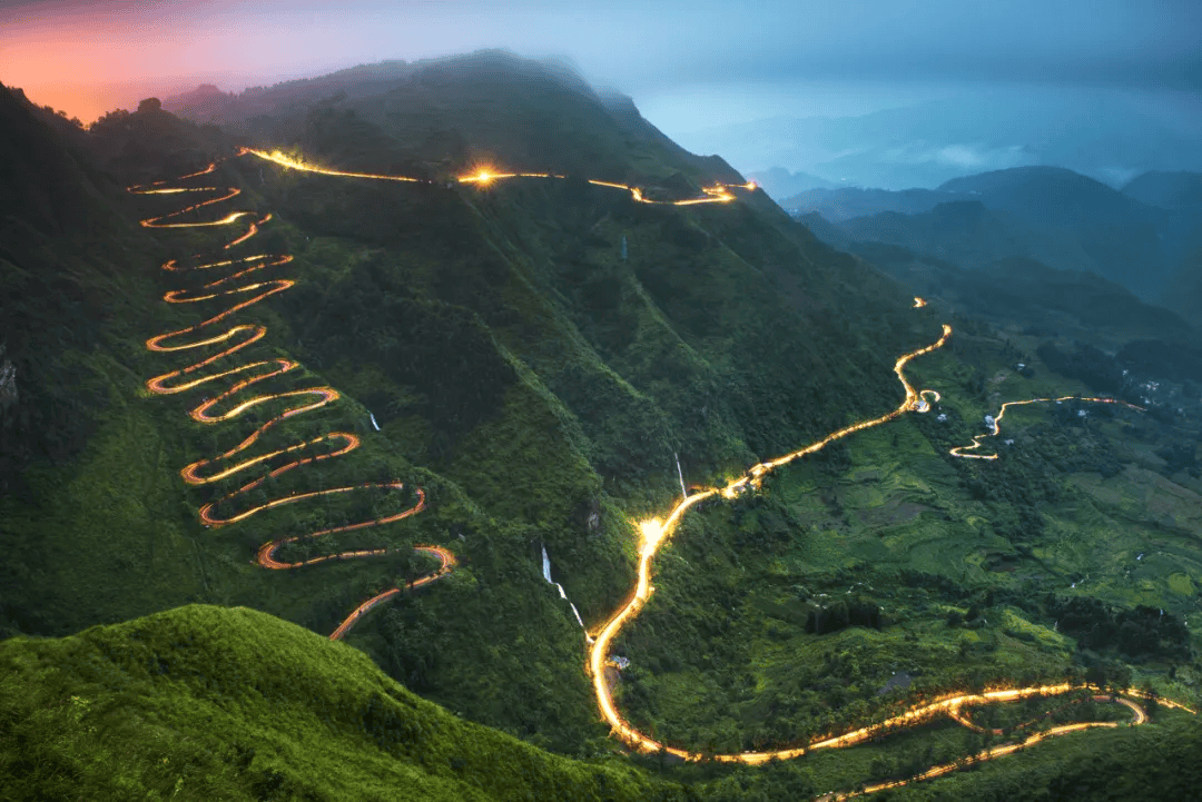 贵州晴隆二十四道拐,抗战生命线上的重要节点,举世闻名的盘山公路,"