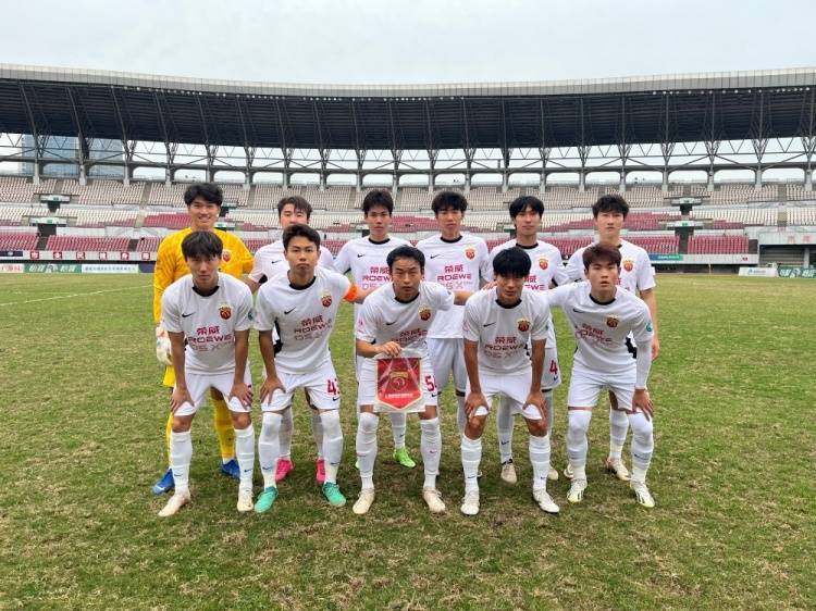 中乙联赛第11轮，上海海港B队0-1湖南湘涛