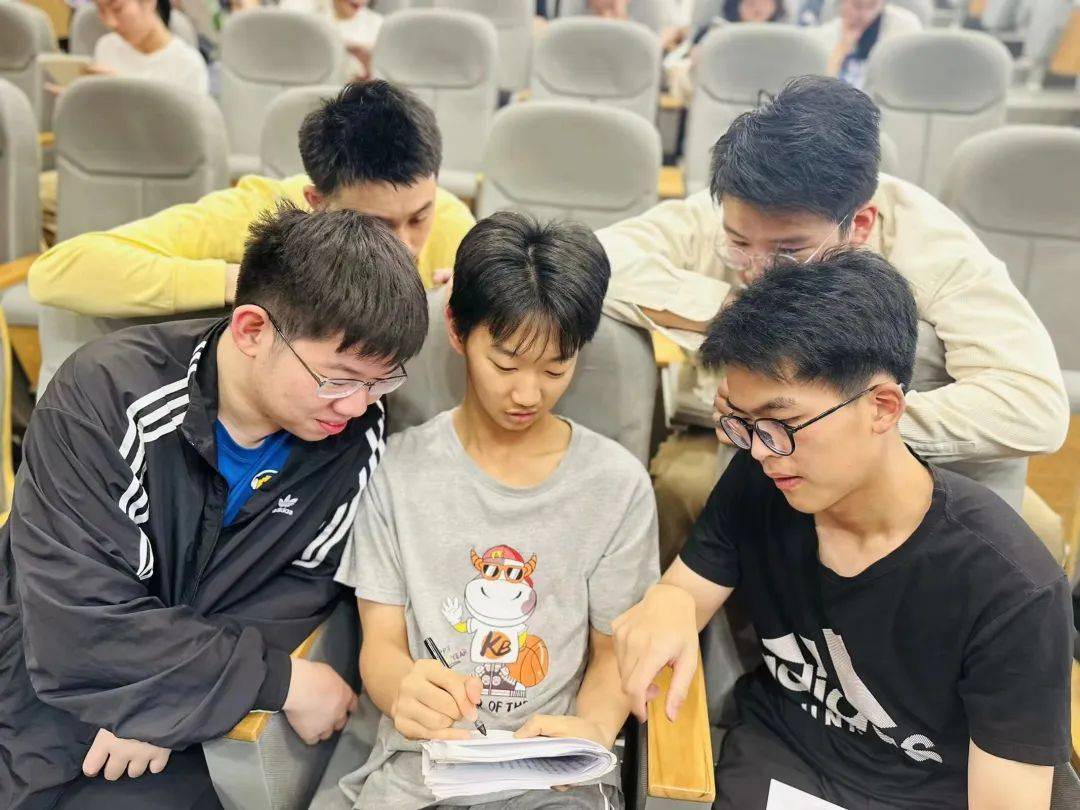 2024高考语数英三门权威卷评!